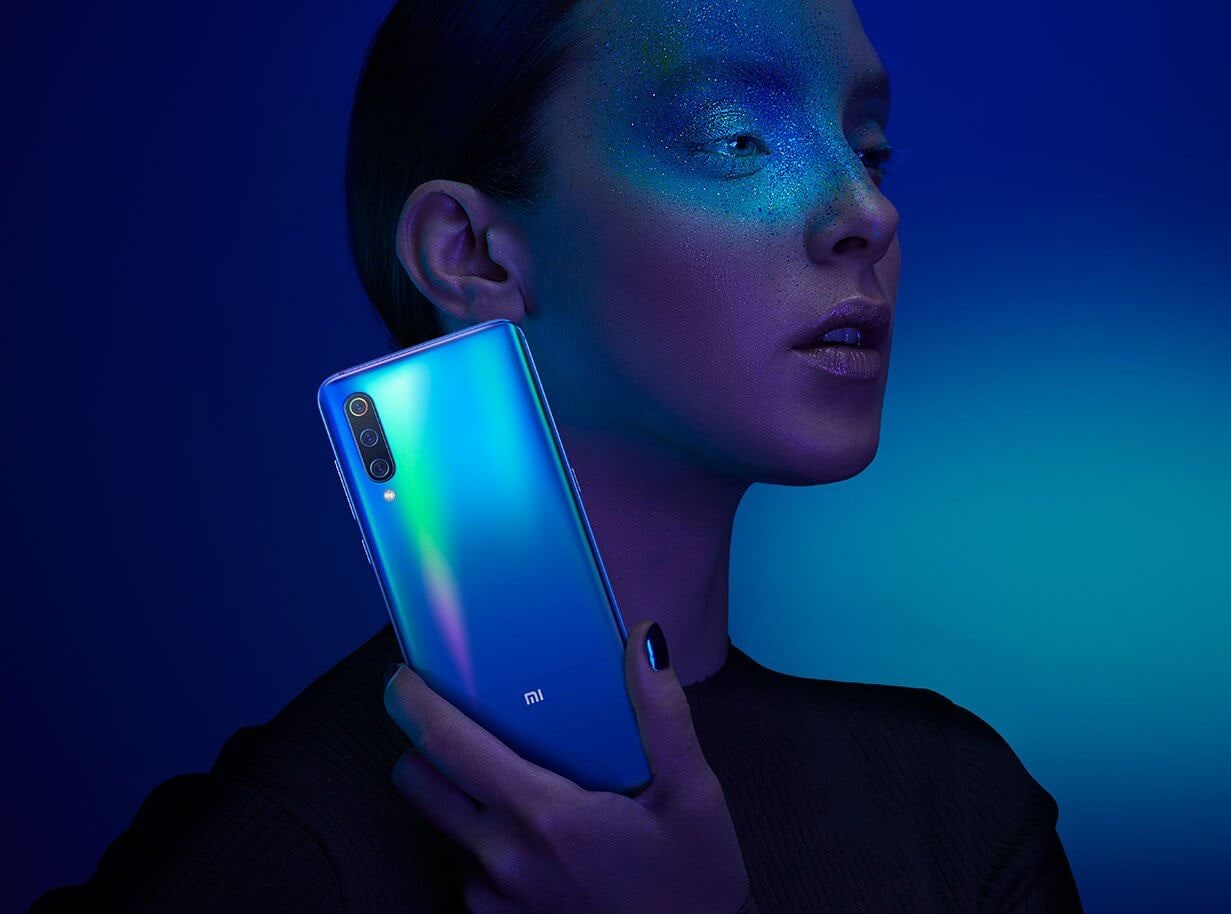 Xiaomi Mi 9 (Восст.) 6Gb/64Gb Black (Чёрный)